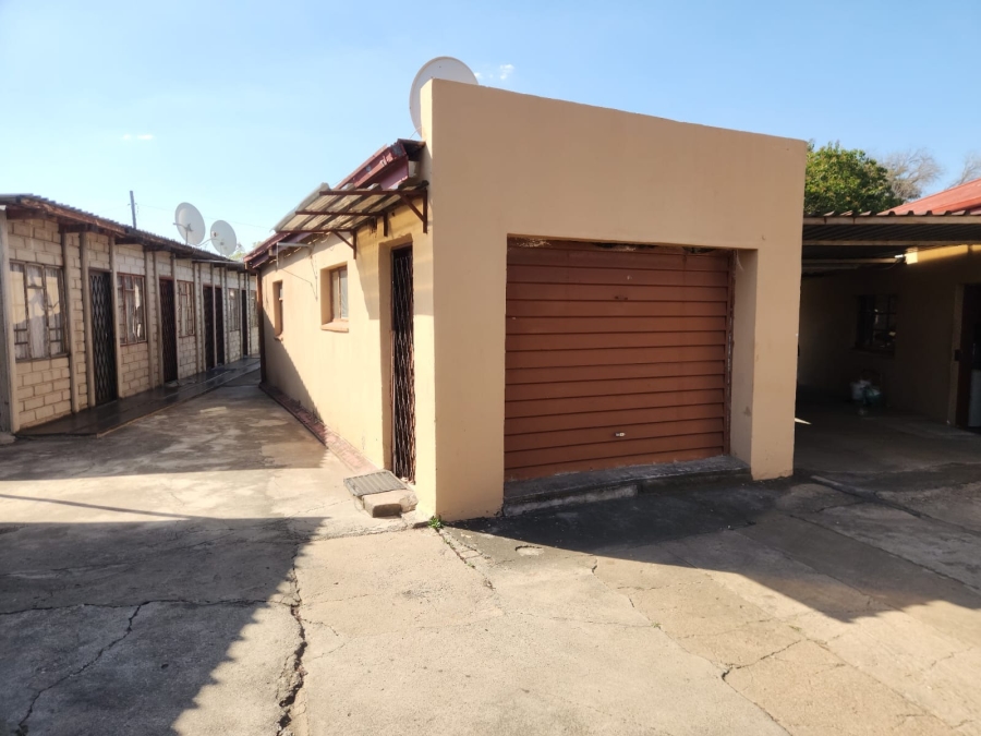 4 Bedroom Property for Sale in Rustenburg North North West